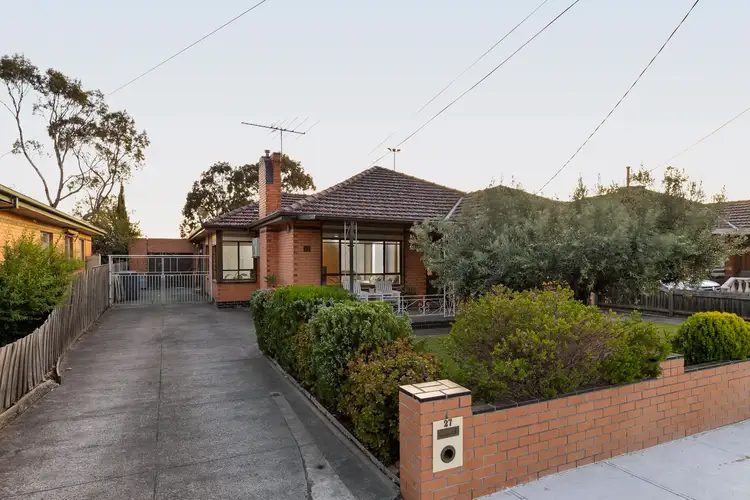 27 Duosa Road, Altona North VIC 3025