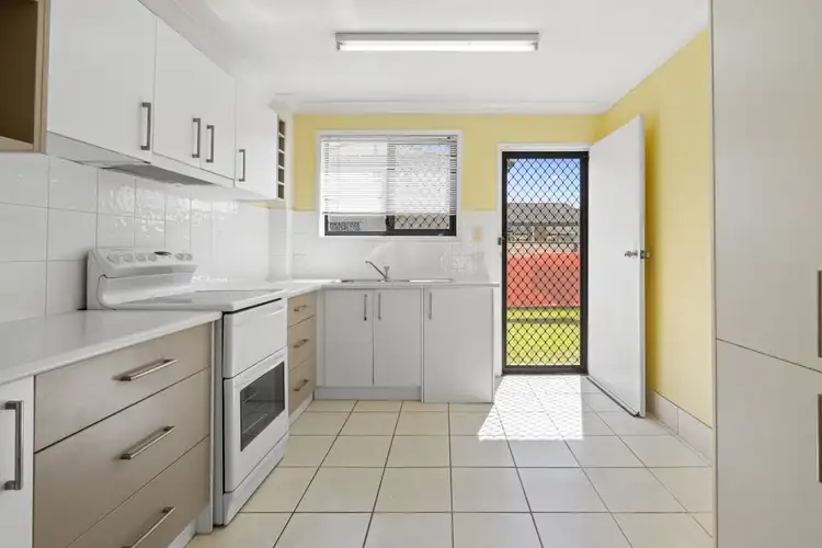 Third view of Homely unit listing, 2/18 Peter Parade, Mermaid Waters QLD 4218