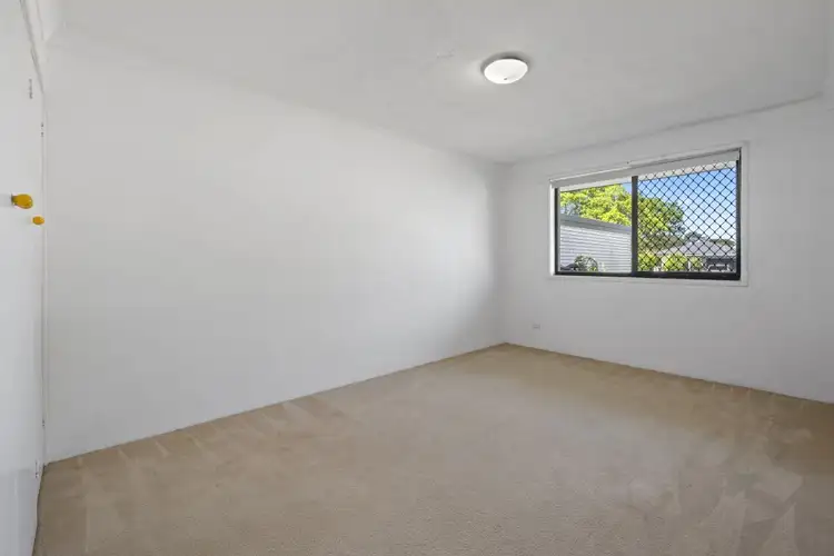 Fourth view of Homely unit listing, 2/18 Peter Parade, Mermaid Waters QLD 4218