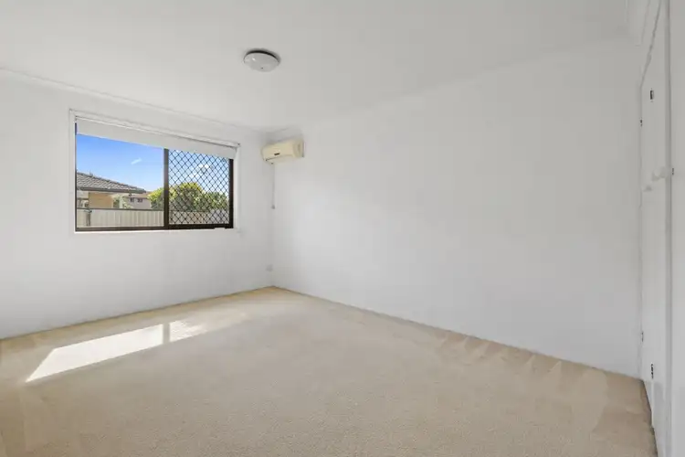 Fifth view of Homely unit listing, 2/18 Peter Parade, Mermaid Waters QLD 4218