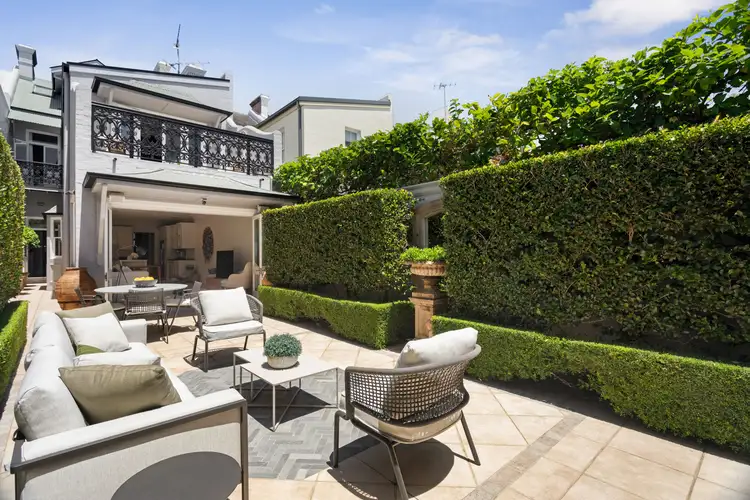 84 Bondi Road, Bondi Junction NSW 2022