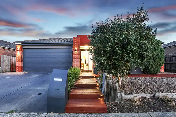 15 Tarcoola Way