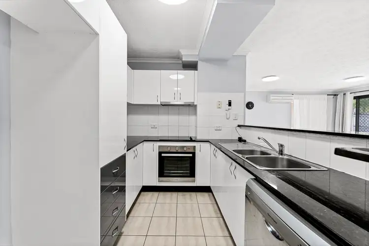 Third view of Homely house listing, 8/4-8 Omeo Street, Macgregor QLD 4109