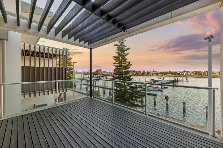 12 Parri Crescent, New Port SA 5015