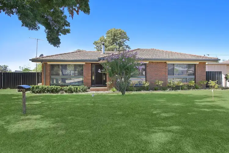 108 Pearce Street, Howlong NSW 2643