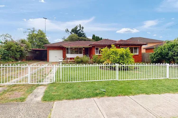 52 Houison Street