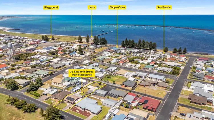31 Elizabeth Street, Port Macdonnell SA 5291