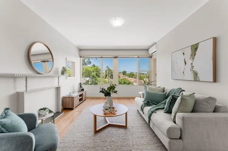553 Whitehorse Road