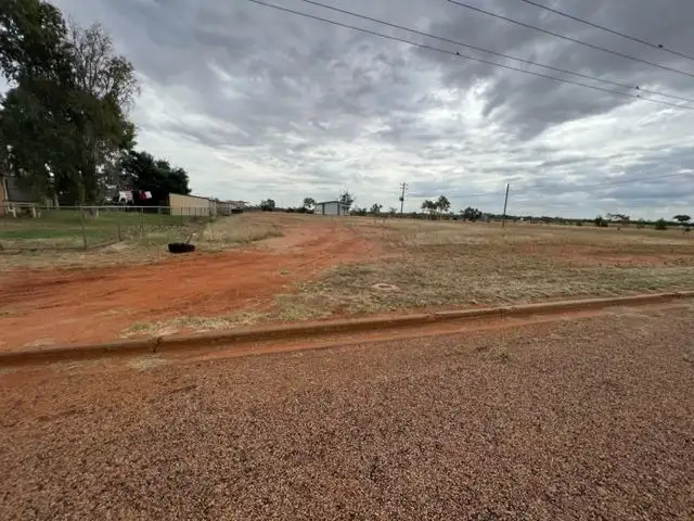 2 Miles Street, Jundah QLD 4736