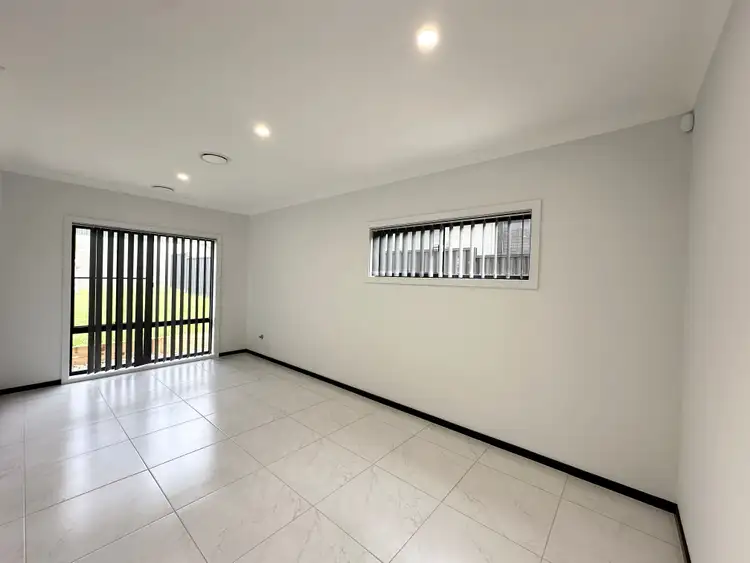 Fifth view of Homely house listing, 162 Copperfield Drive, Rosemeadow NSW 2560
