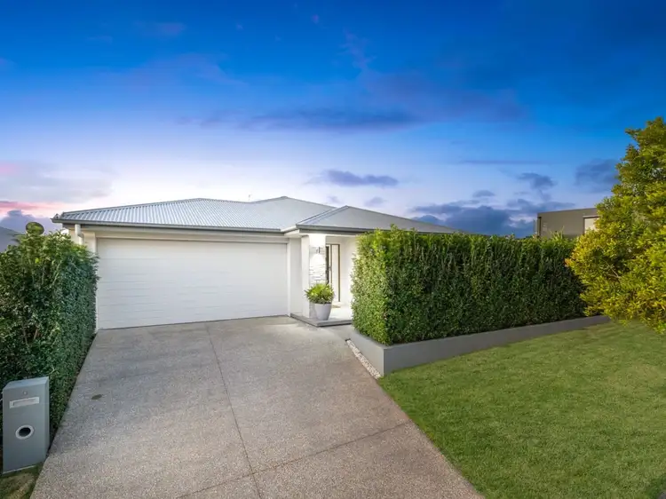 6 Superior Parade, Bridgeman Downs QLD 4035