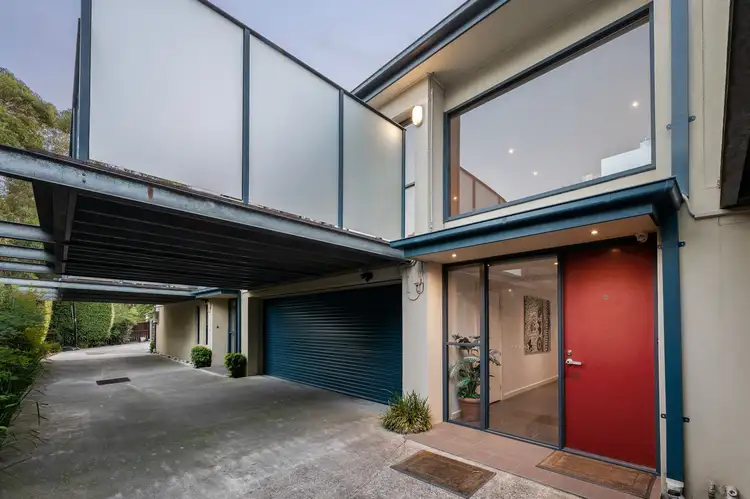 Main view of Homely townhouse listing, 2/6 Fletcher Parade, Burwood VIC 3125