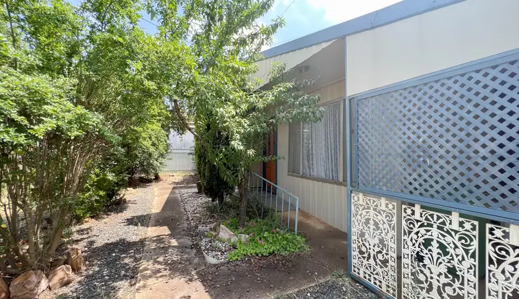 17 Caroon Street