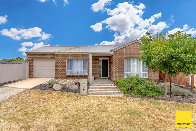 15 Mistletoe Street, Golden Square VIC 3555