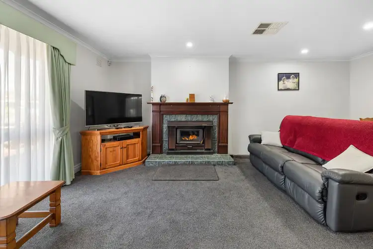 Fifth view of Homely house listing, 33 Roseland Crescent, Hoppers Crossing VIC 3029