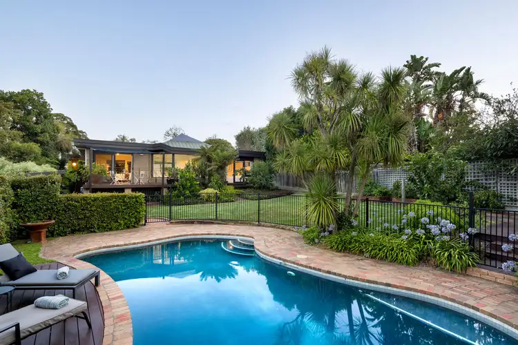 2 Piper Crescent, Frankston South VIC 3199