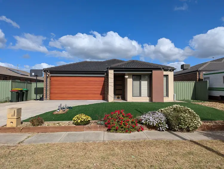 11 Laburnum Avenue, Wyndham Vale VIC 3024