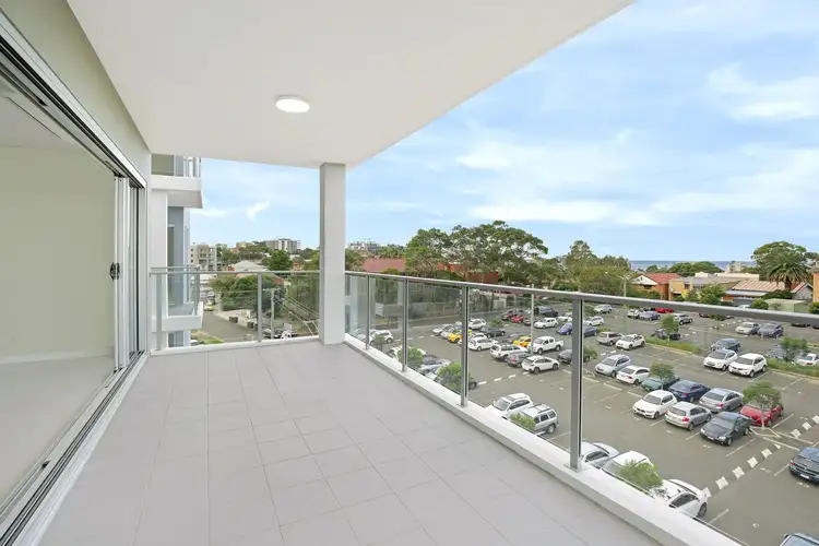 Second view of Homely unit listing, 18/10 Thomas Street, Wollongong NSW 2500