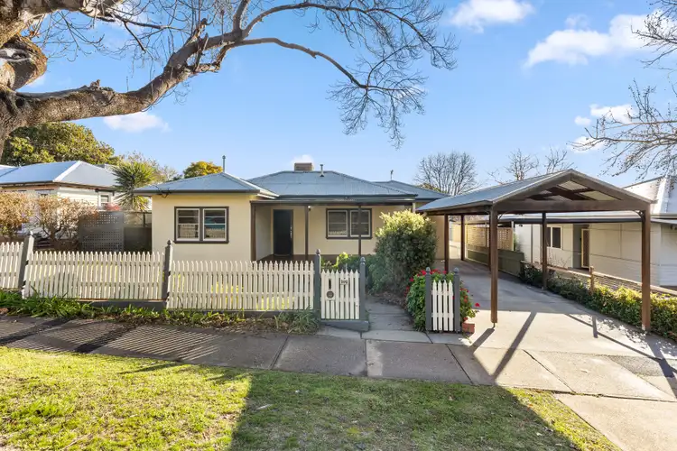 102 Macleay Street