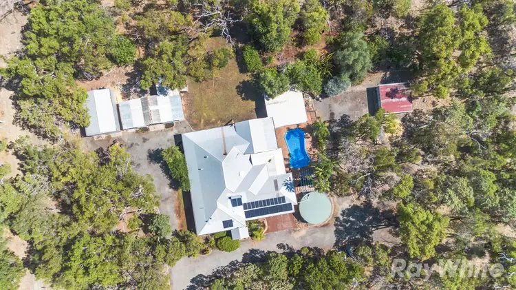 10 Merrit Road