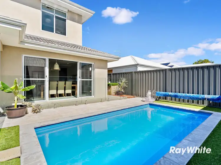 8 Bowerbird Way, Erskine WA 6210