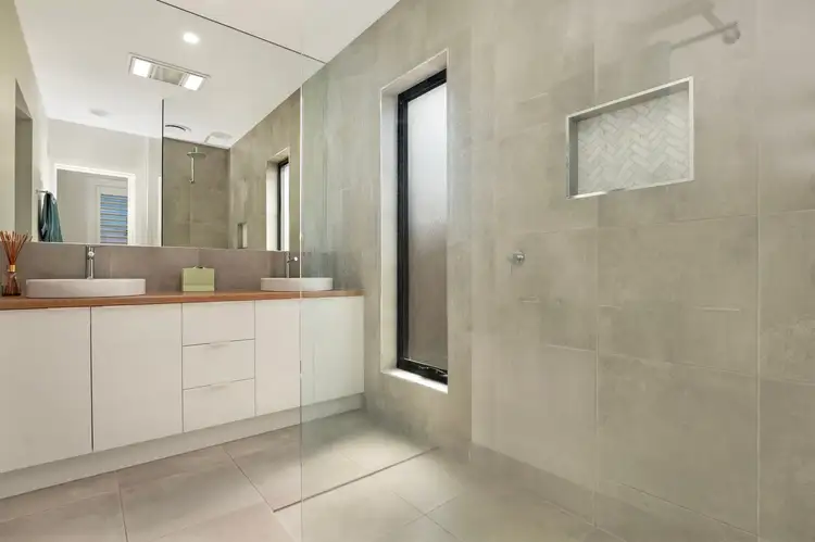 Sixth view of Homely house listing, 5 Drayton Place, Warrnambool VIC 3280