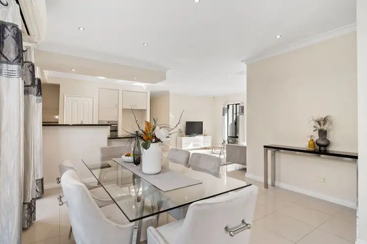 Second view of Homely house listing, 6 Branch Circus, Success WA 6164