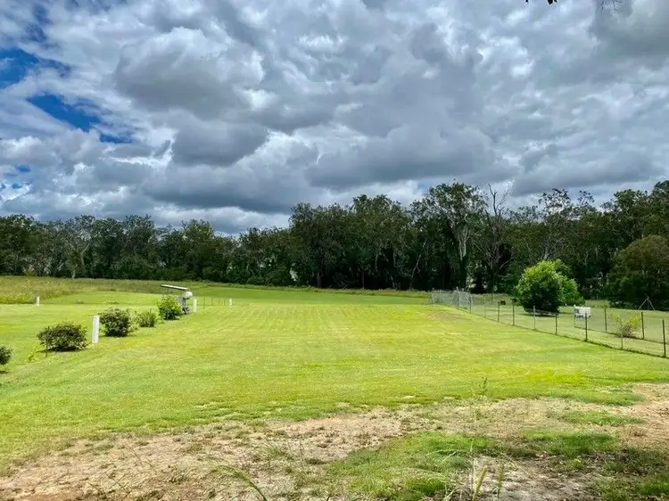 13 Henderson Lane, Biarra QLD 4313