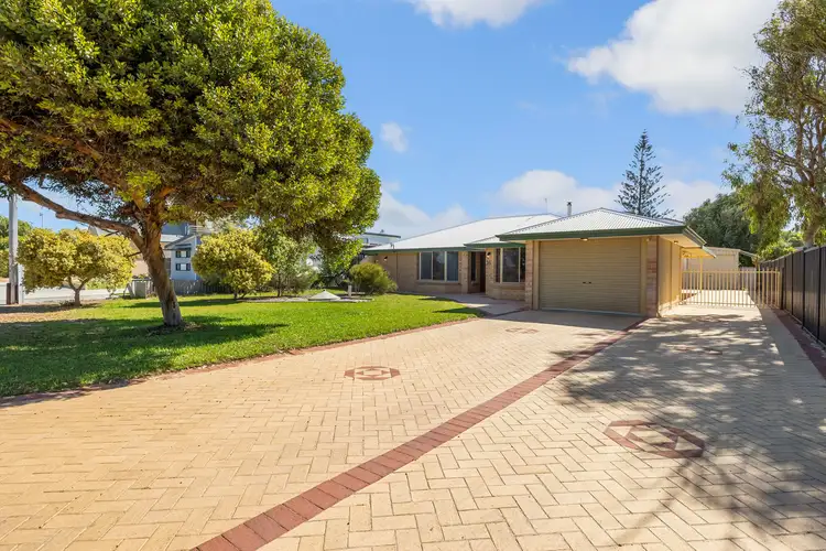 16 BEACON Road, Lancelin WA 6044