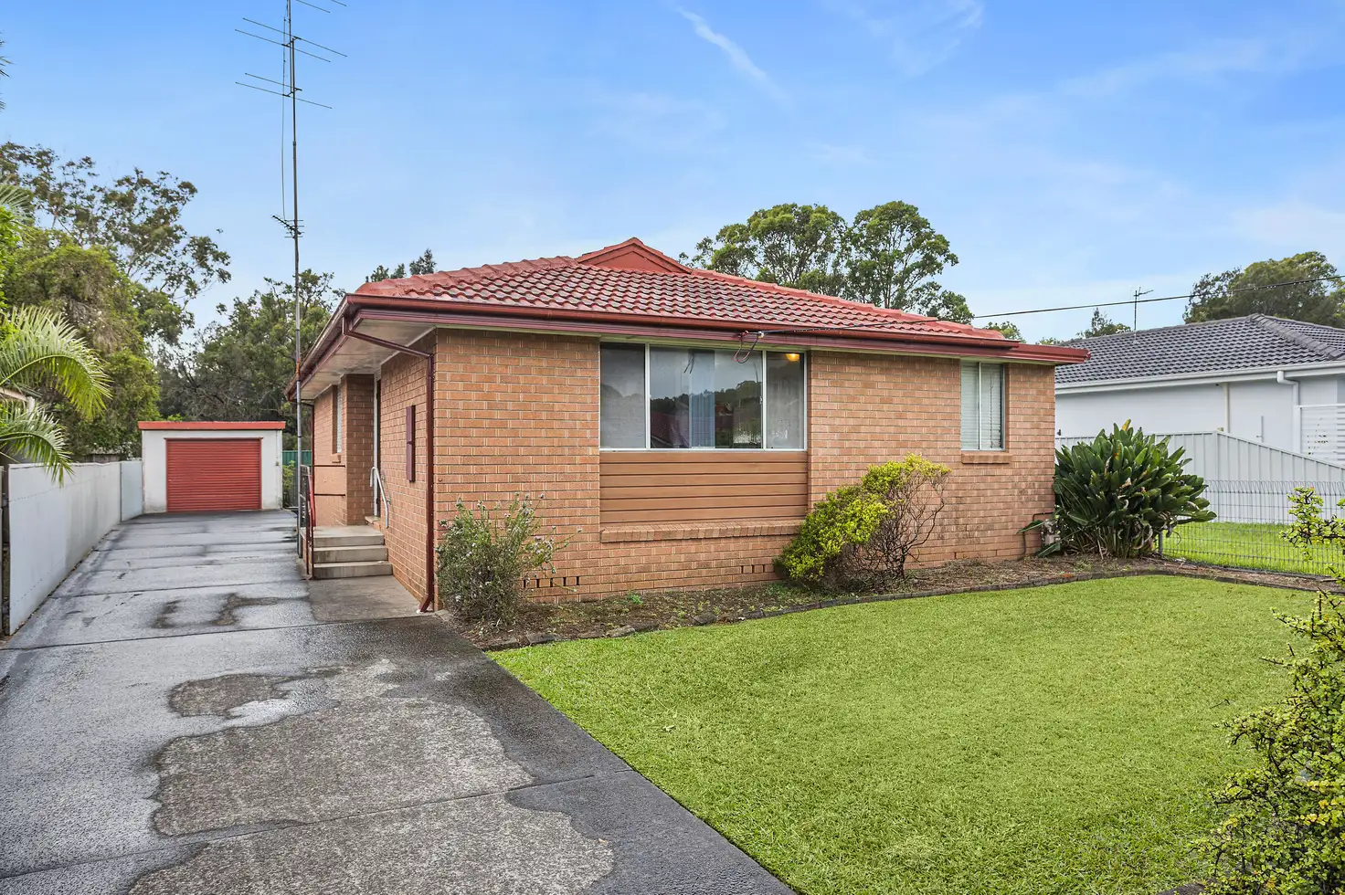 Main view of Homely house listing, 83 Devonshire Crescent, Oak Flats NSW 2529