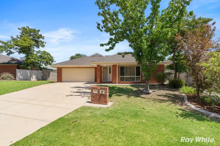 19 Kimba Drive, Glenfield Park NSW 2650