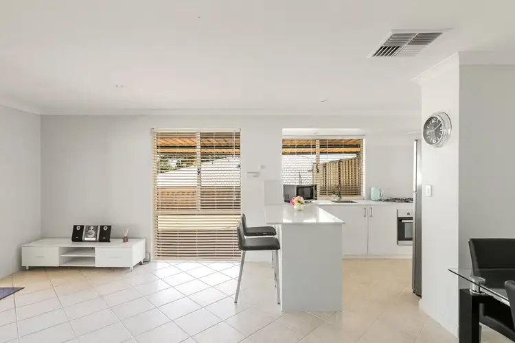 Fifth view of Homely house listing, 11 Werloo Court, Leda WA 6170