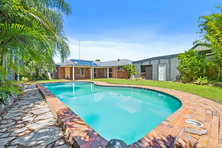7 Atlas Crescent, Benowa QLD 4217