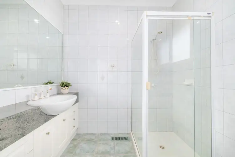 Fifth view of Homely unit listing, 1/16 Montclair Avenue, Glen Waverley VIC 3150