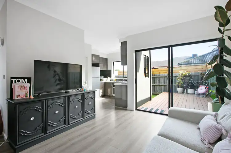 Third view of Homely townhouse listing, 3/27 Gordon Street, Tullamarine VIC 3043