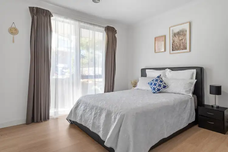 Fifth view of Homely unit listing, 15 Reay Road, Mooroolbark VIC 3138