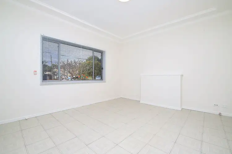 6 Ada Street, Kingsgrove NSW 2208