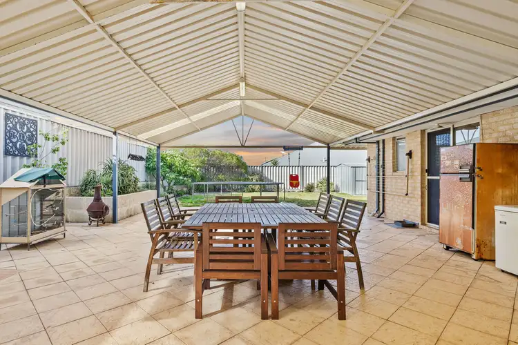 8 Mistletoe Drive, Banksia Grove WA 6031