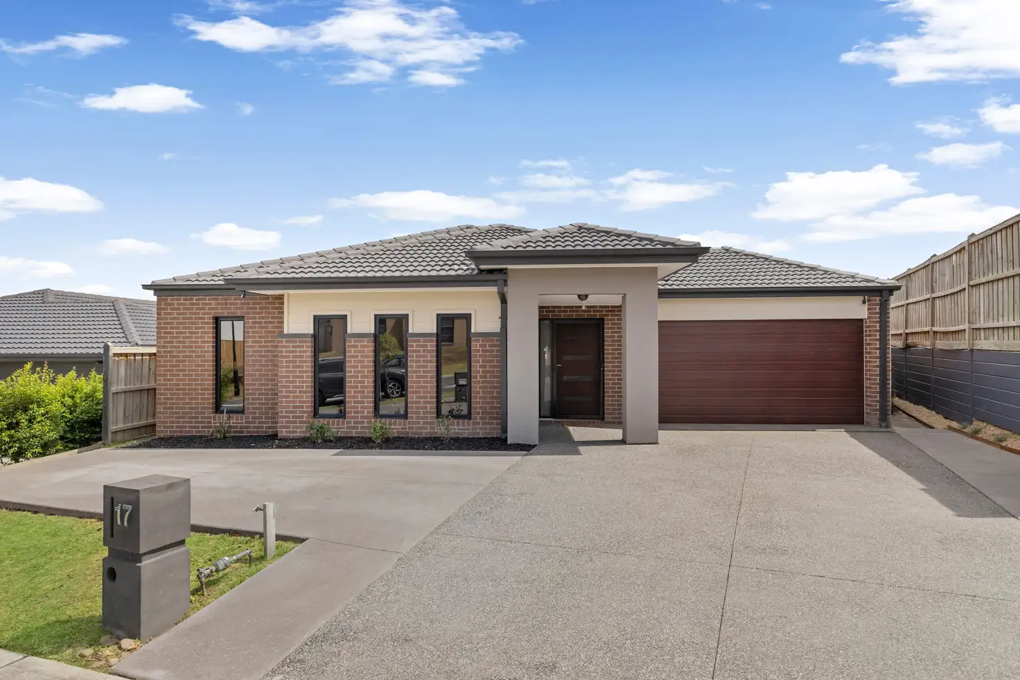 Main view of Homely house listing, 17 Summerhill Drive, Pakenham VIC 3810