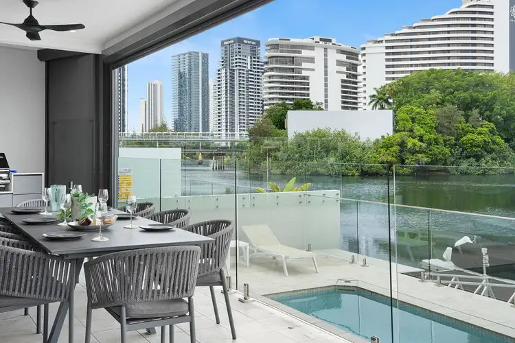 2/21 Miami Key, Broadbeach Waters QLD 4218
