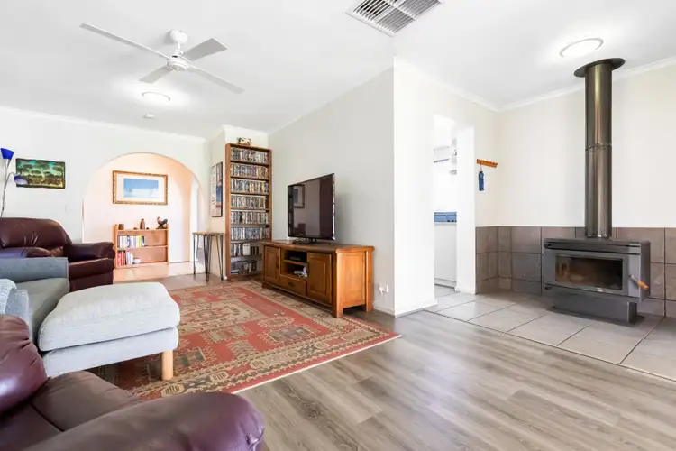 Sixth view of Homely house listing, 2 Ulmarra Place, Mildura VIC 3500