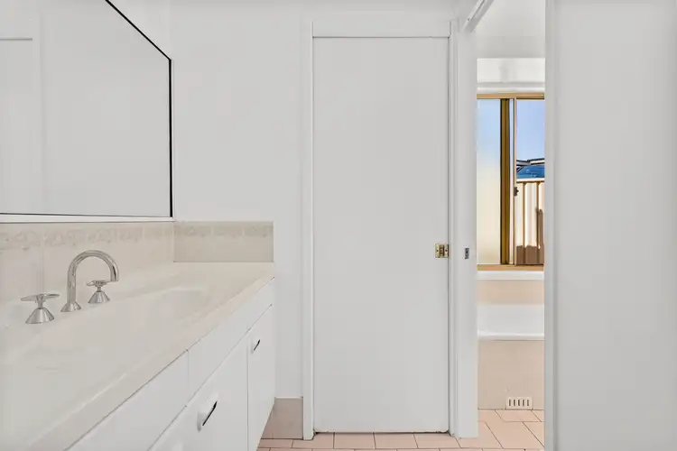 Fourth view of Homely house listing, 5 Baronda Close, Flinders NSW 2529