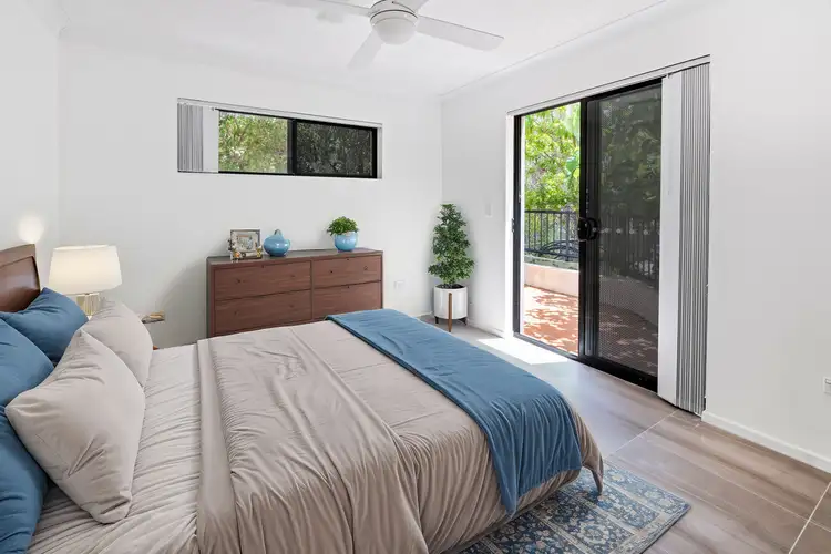 Third view of Homely apartment listing, 3/35 Britannia Avenue, Broadbeach QLD 4218