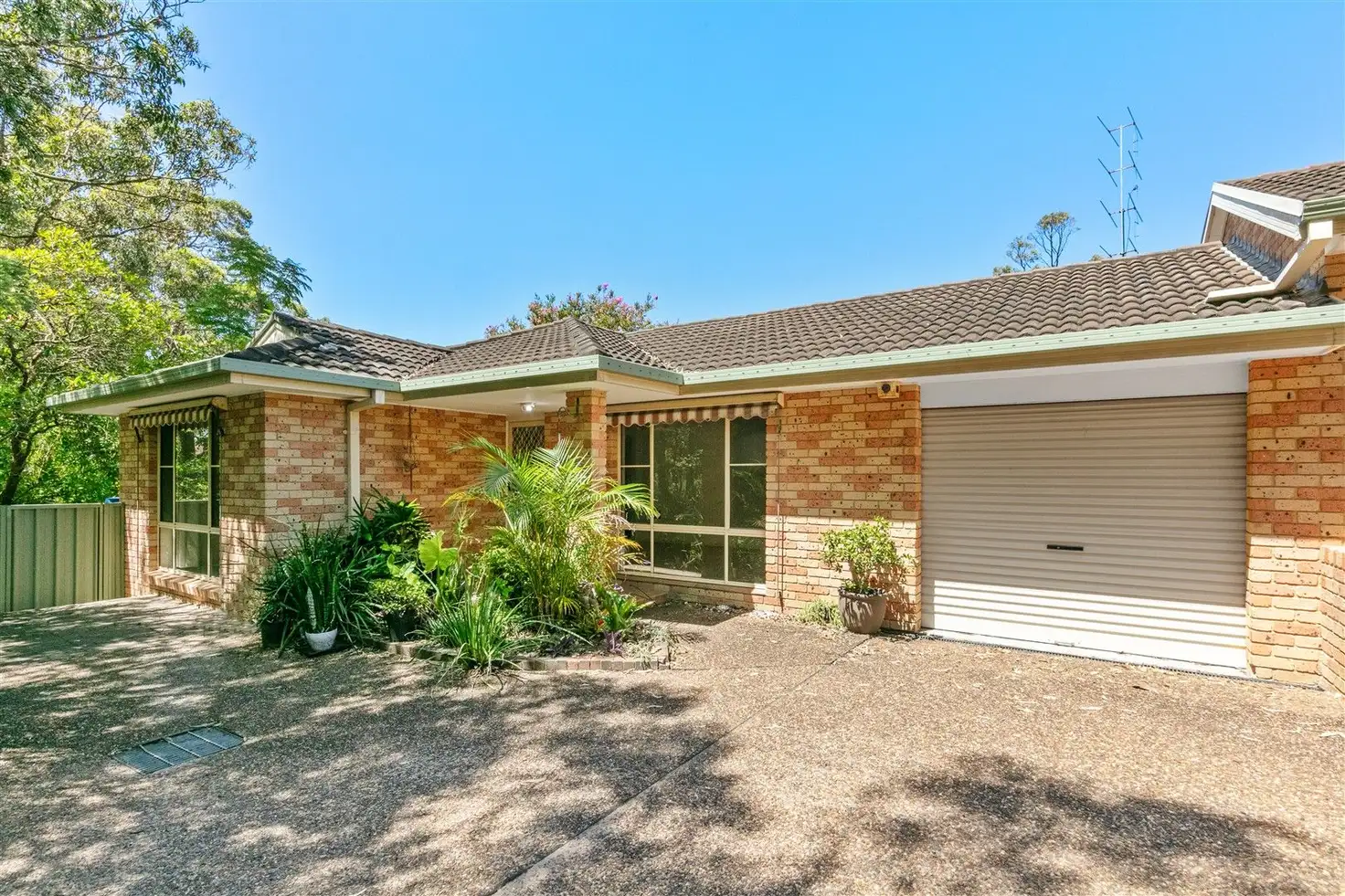 Main view of Homely house listing, 2/11 Twin Lakes Drive, Lake Haven NSW 2263
