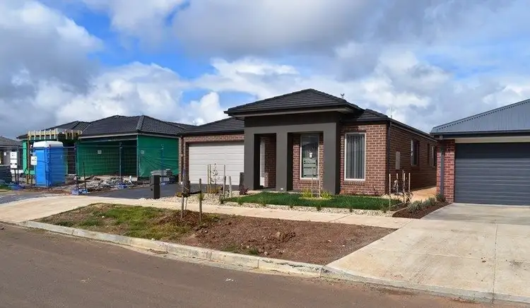 23 LARNEUK Drive, Cobblebank VIC 3338