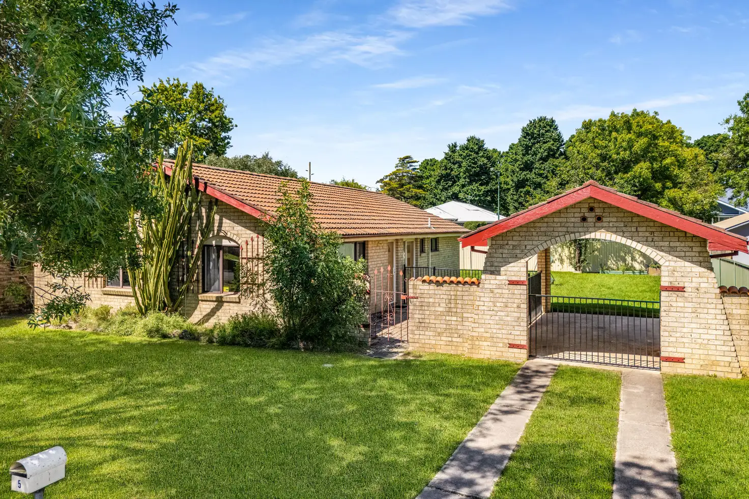 Main view of Homely house listing, 5 Merrett Drive, Moss Vale NSW 2577