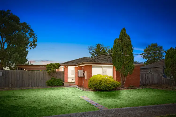 76 Silvereye Crescent