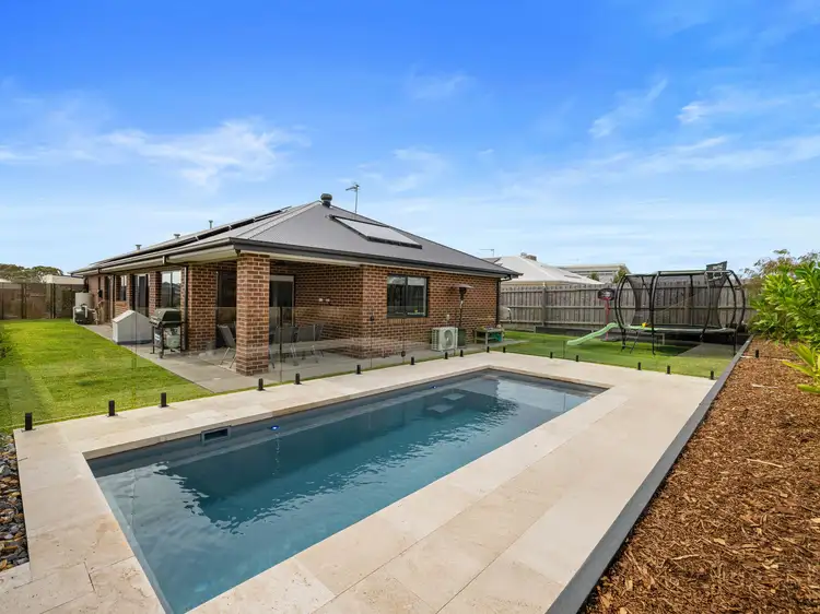 19 Albatross Drive, Inverloch VIC 3996
