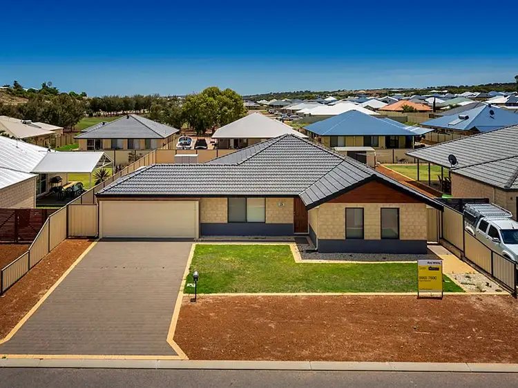 5 Topsail Street, Drummond Cove WA 6532