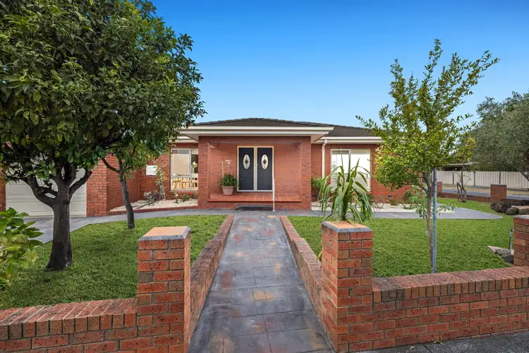 Main view of Homely house listing, 10 Gladeswood Drive, Mulgrave VIC 3170
